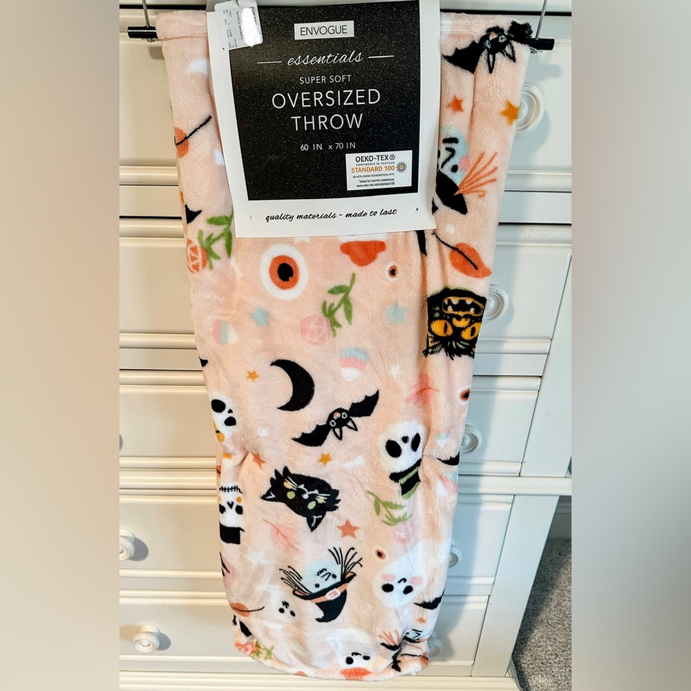 Pastel Pink Halloween Throw Blanket